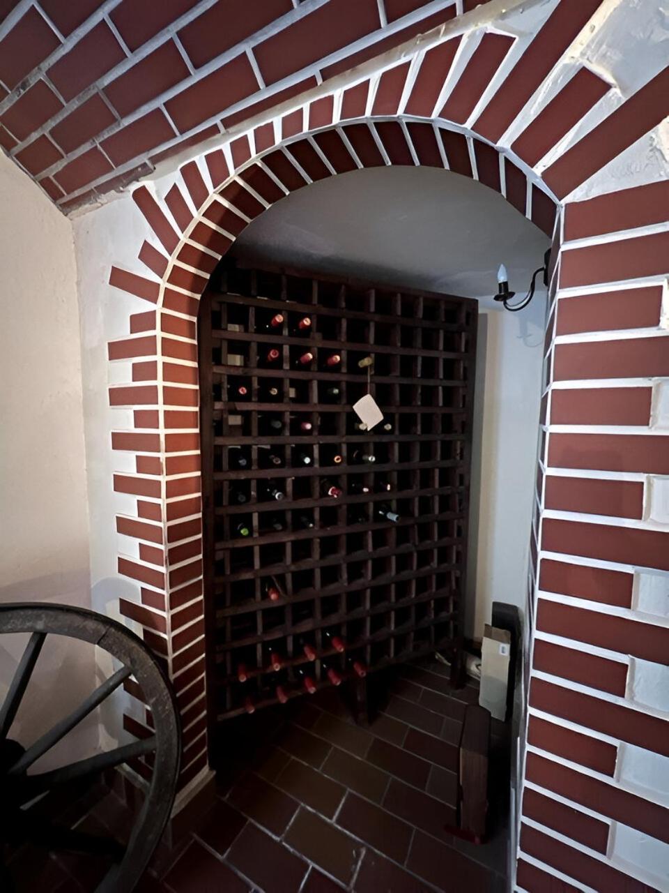 Wine Cellar Villa With Beautiful Garden In Sinaia - Busteni Poiana Tapului Bagian luar foto