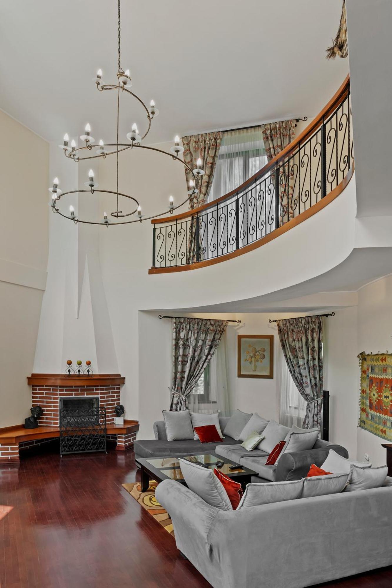 Wine Cellar Villa With Beautiful Garden In Sinaia - Busteni Poiana Tapului Bagian luar foto