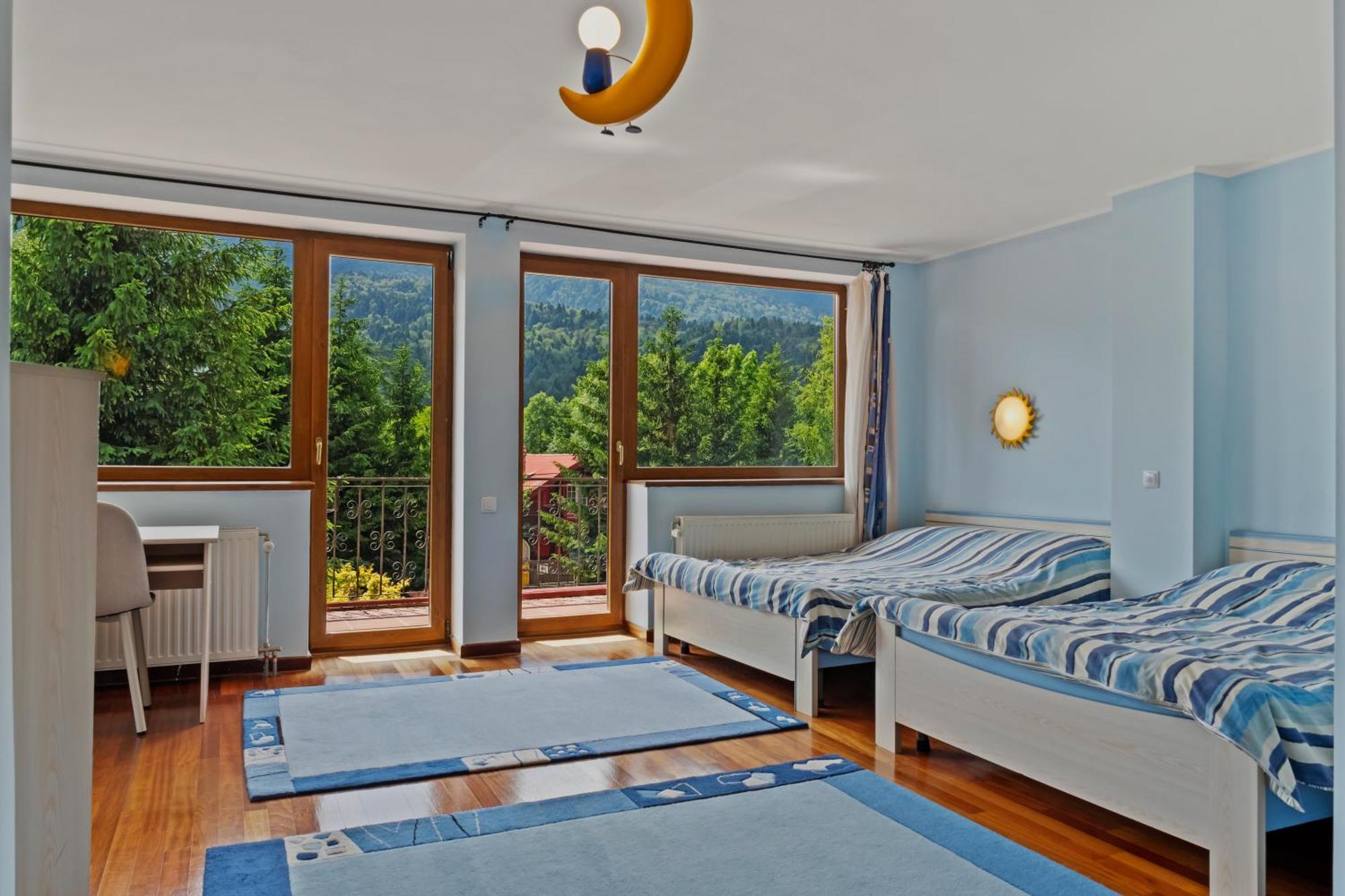 Wine Cellar Villa With Beautiful Garden In Sinaia - Busteni Poiana Tapului Bagian luar foto
