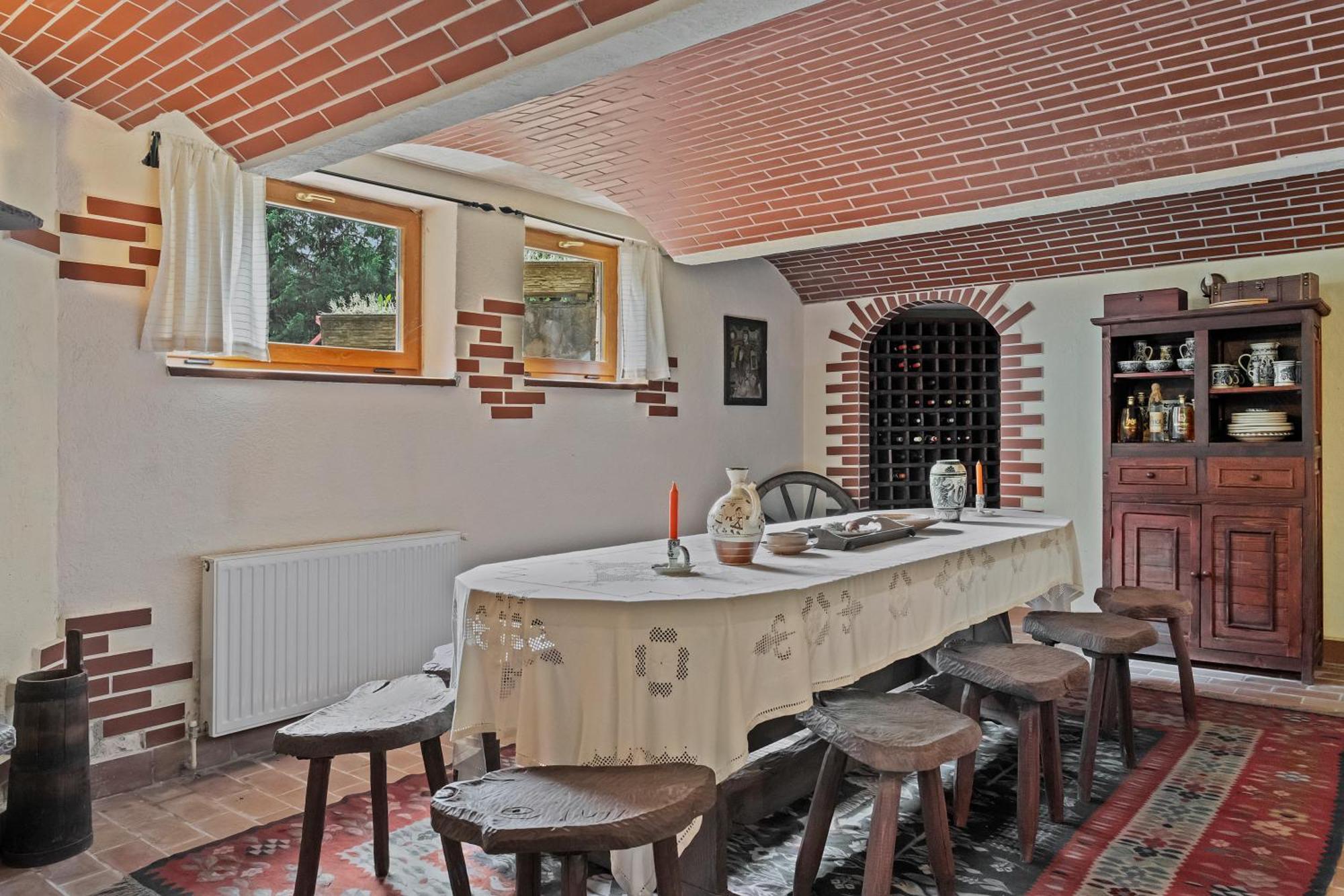 Wine Cellar Villa With Beautiful Garden In Sinaia - Busteni Poiana Tapului Bagian luar foto