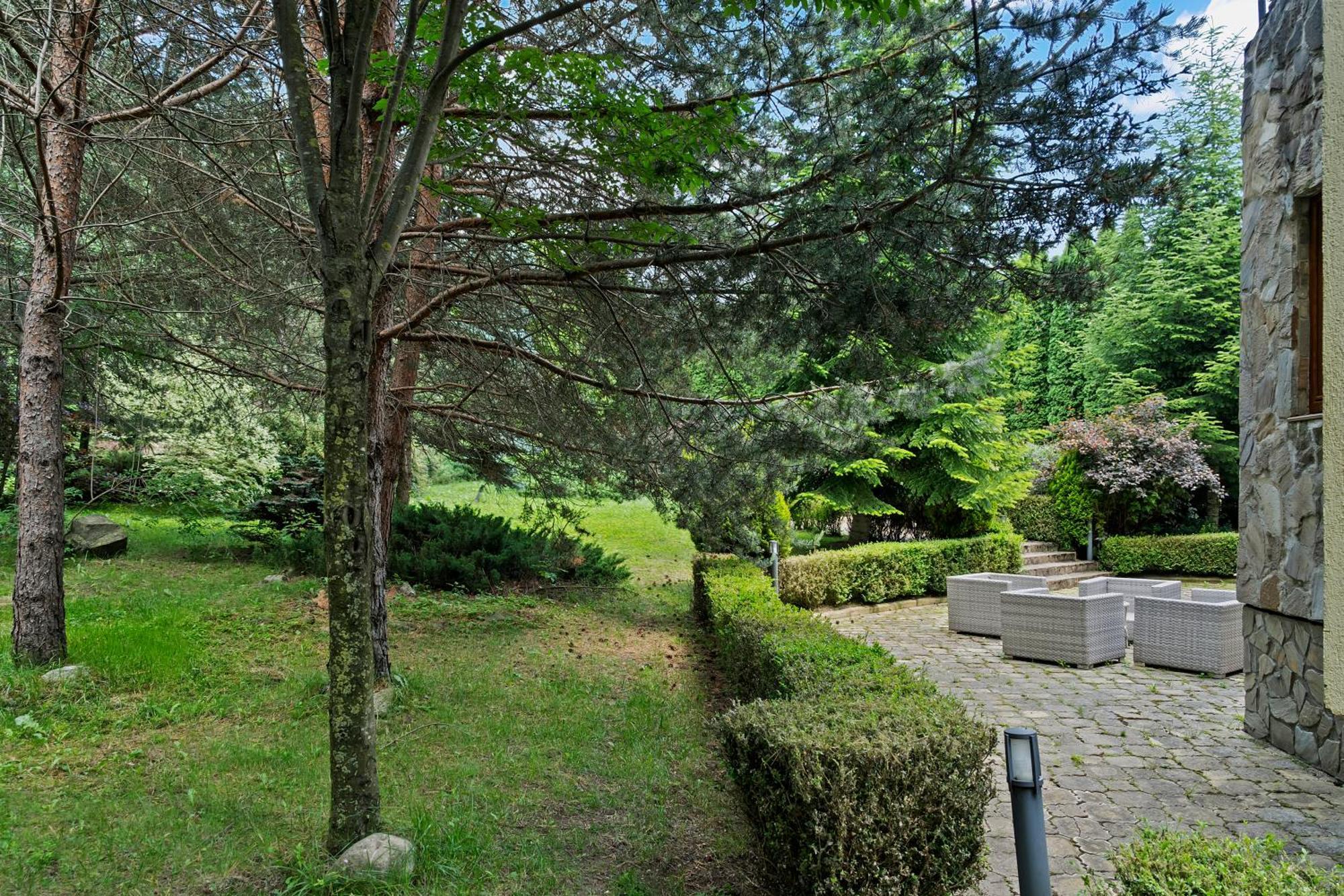 Wine Cellar Villa With Beautiful Garden In Sinaia - Busteni Poiana Tapului Bagian luar foto